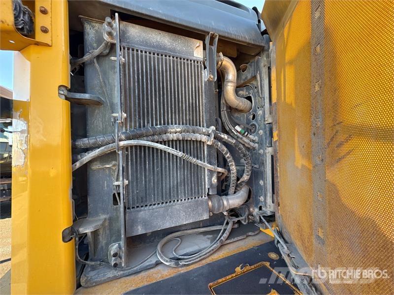 John Deere 744K Wheel loaders