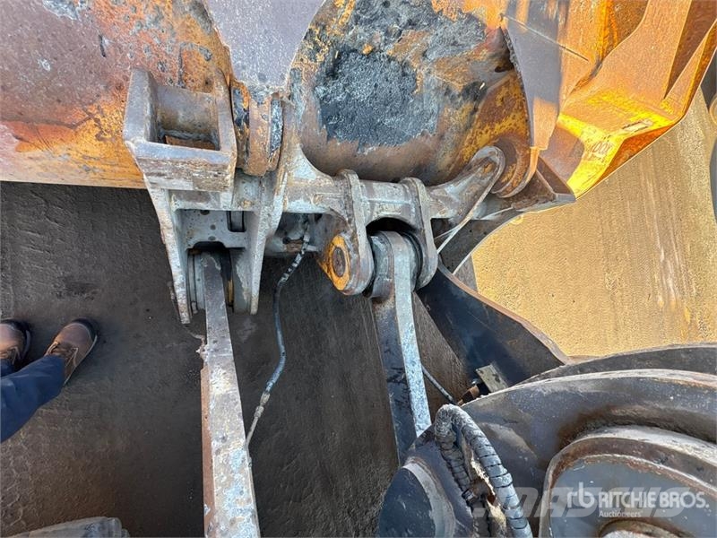 John Deere 744K Wheel loaders