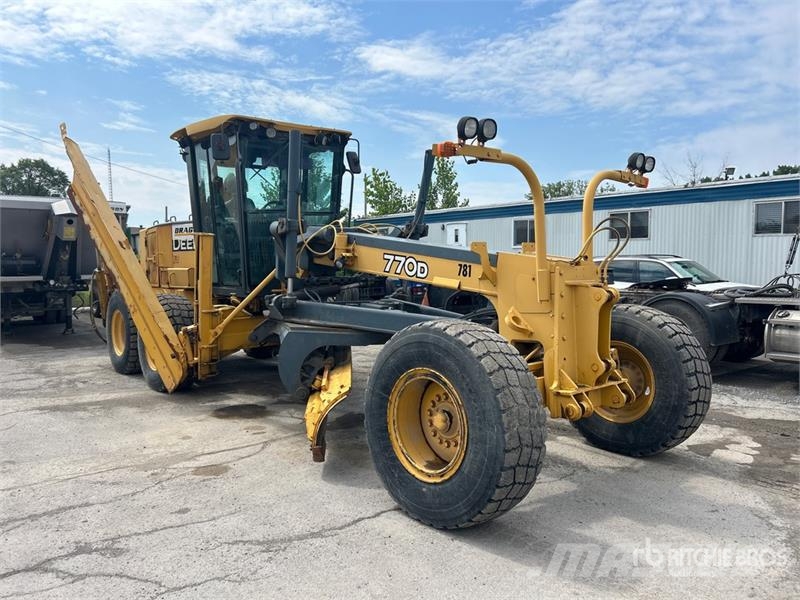 John Deere 770D Motor Grader معدات تمهيد الطرق