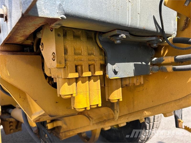 John Deere 770D Motor Grader Tiehöylät