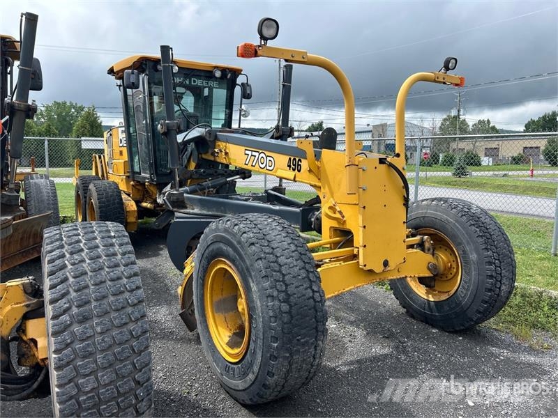 John Deere 770D Motor Grader معدات تمهيد الطرق