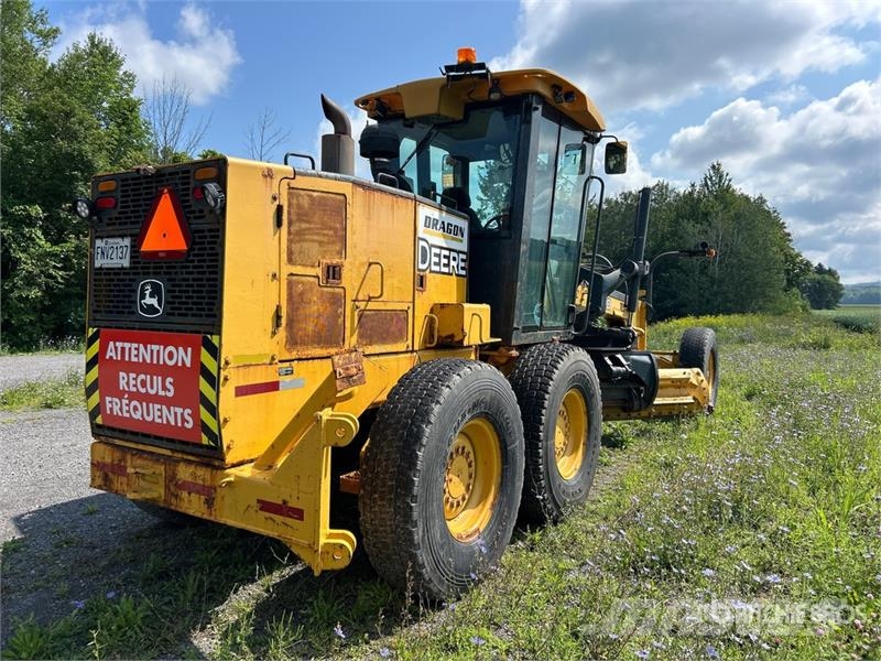 John Deere 770D Motor Grader معدات تمهيد الطرق