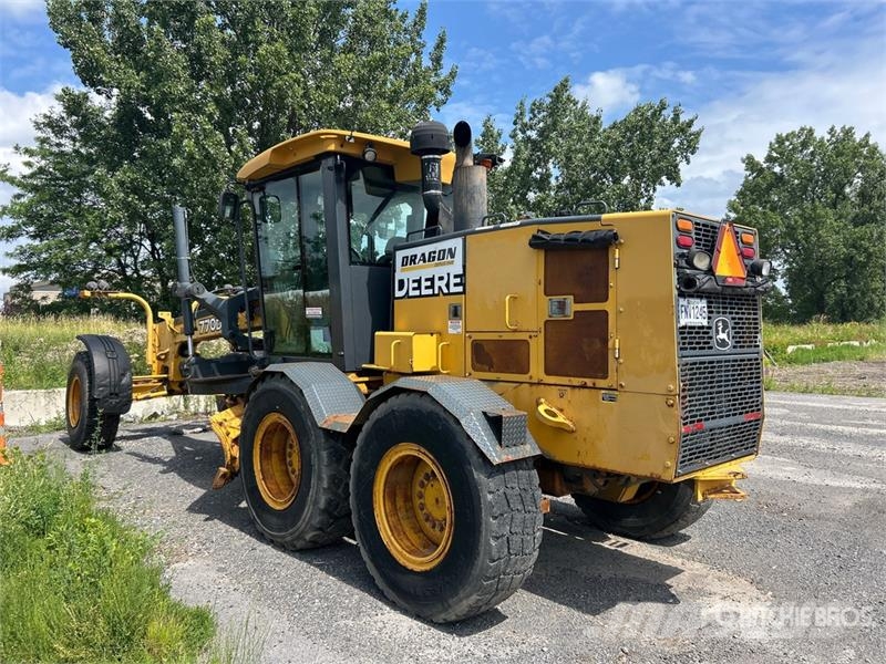 John Deere 770D Motor Grader معدات تمهيد الطرق