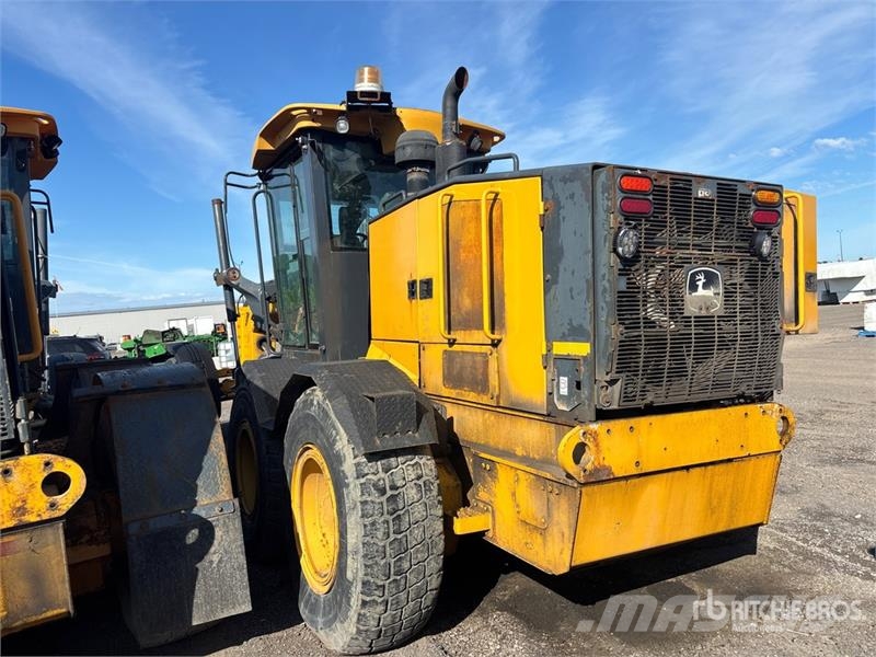 John Deere 772G AWD Motor Grader (Inoperable) Tiehöylät
