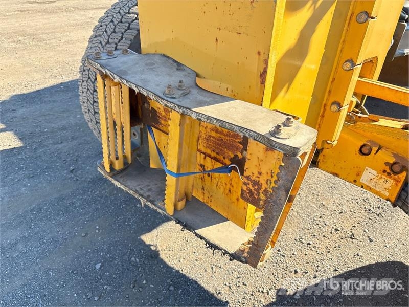 John Deere 772GP AWD Motor Grader Greideriai
