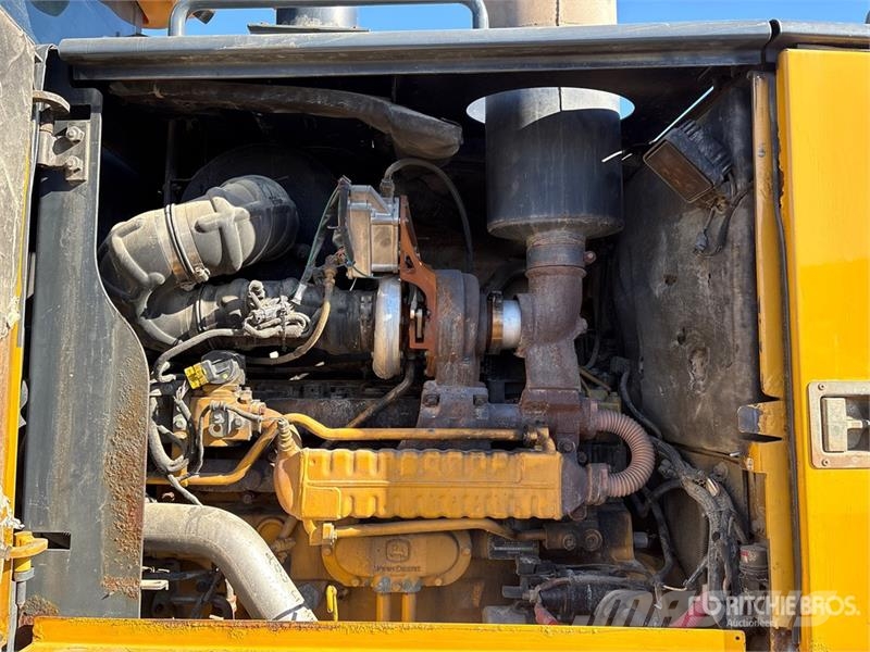 John Deere 772GP AWD Motor Grader Greideriai