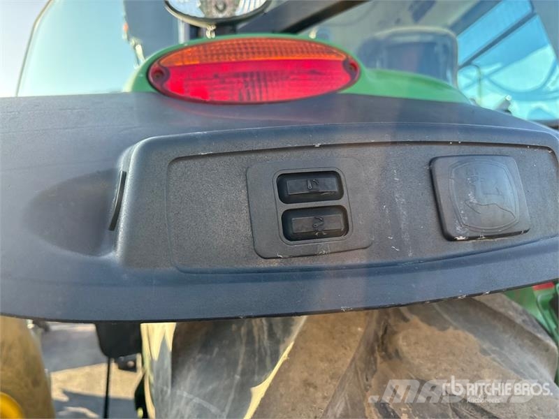John Deere 8285R الجرارات