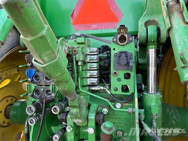 John Deere 8285R الجرارات