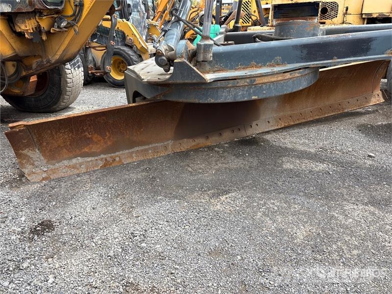 John Deere 870G Motor Grader (Inoperable) Tiehöylät