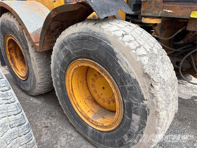 John Deere 870G Motor Grader (Inoperable) Tiehöylät