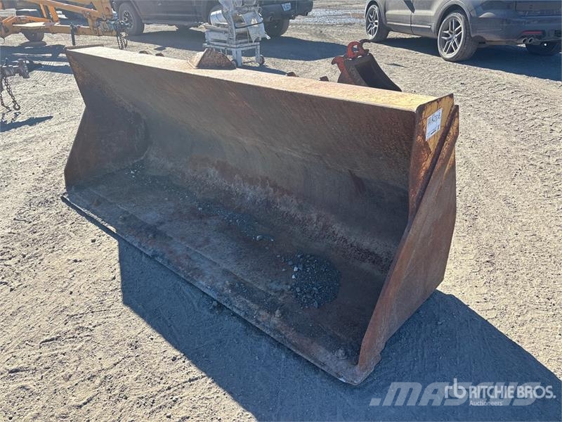 John Deere AT308080 91 in Backhoe Loader Bucket Kauhat