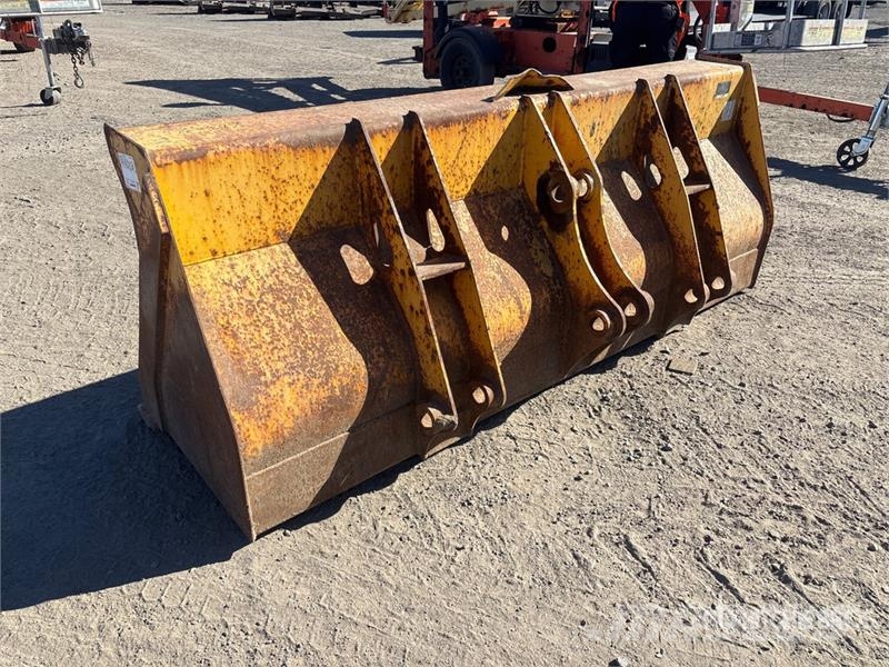 John Deere AT308080 91 in Backhoe Loader Bucket Kauhat
