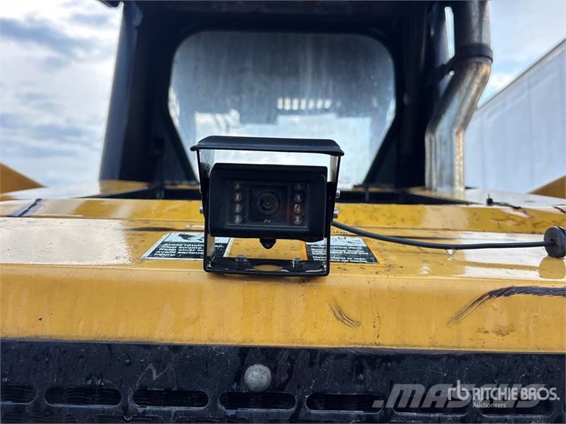 John Deere CT322 لوادر انزلاقية التوجيه