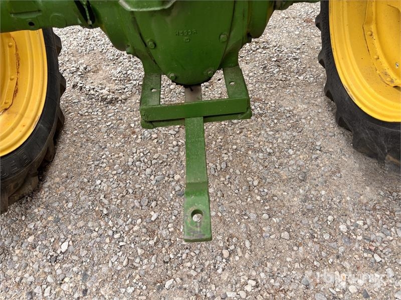 John Deere H 2WD Narrow Front Row Crop Antique Tractor الجرارات