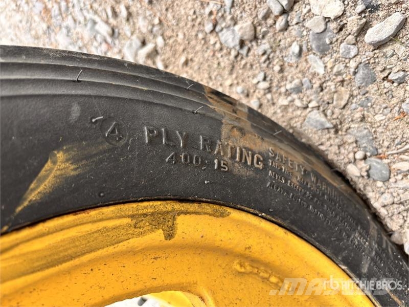 John Deere H 2WD Narrow Front Row Crop Antique Tractor الجرارات