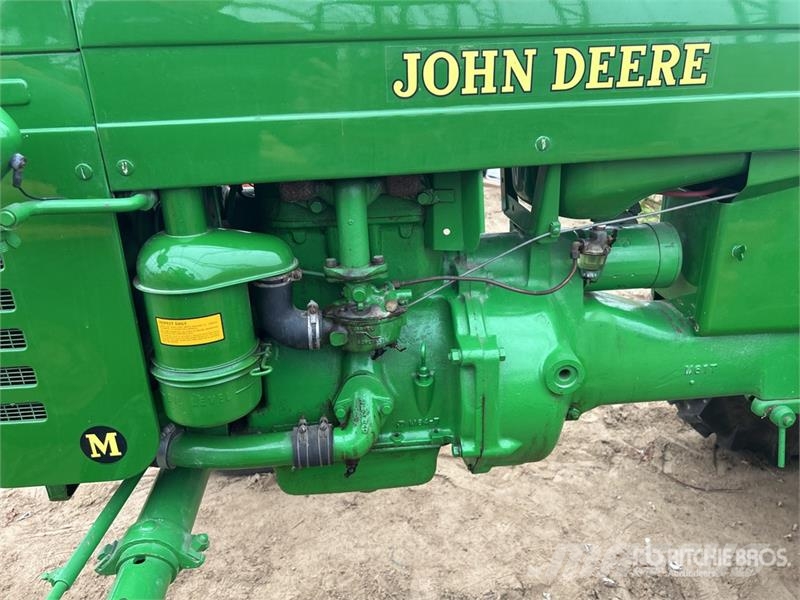 John Deere M 拖拉机/农用车