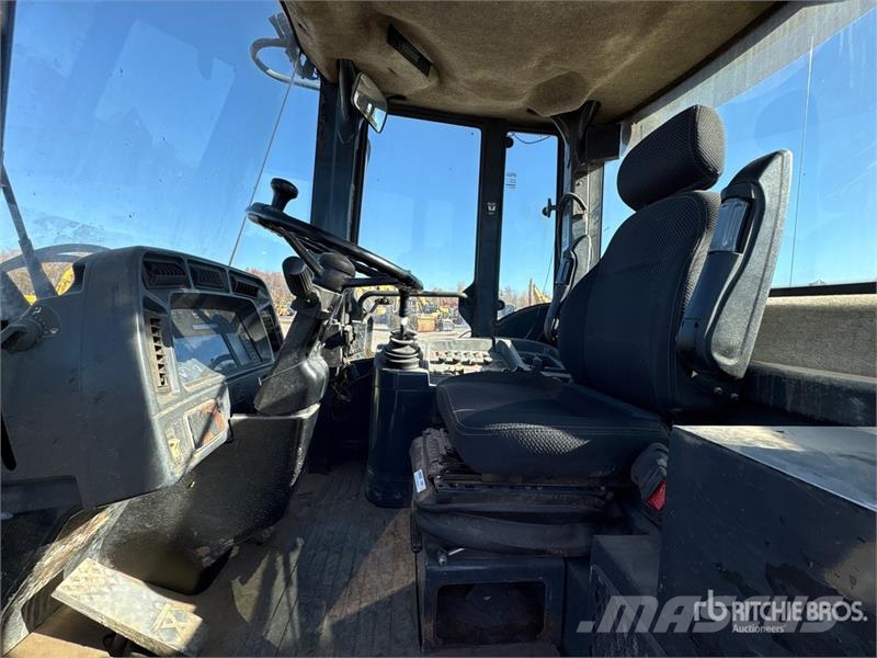 John Deere TC44H Radlader