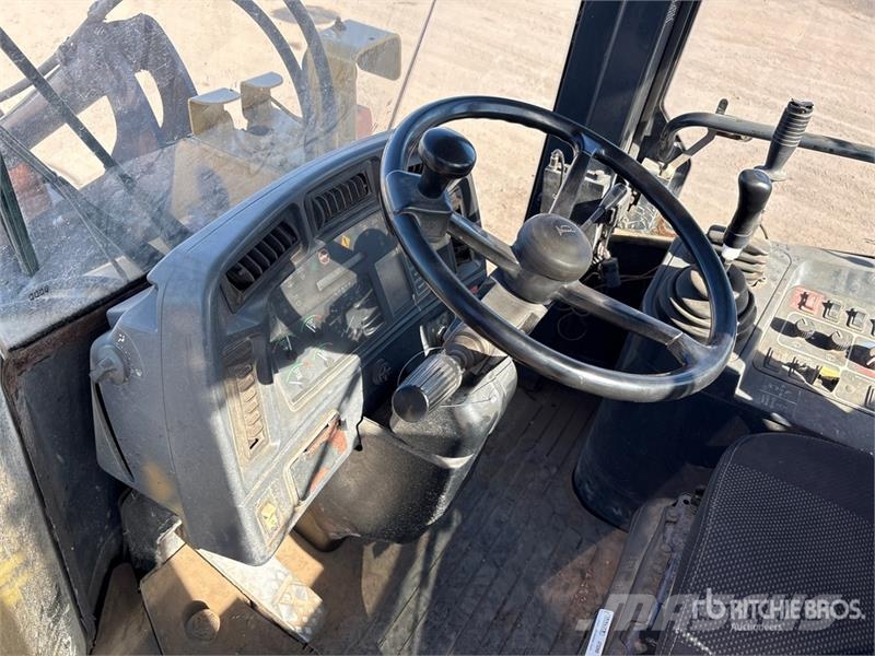 John Deere TC44H Radlader