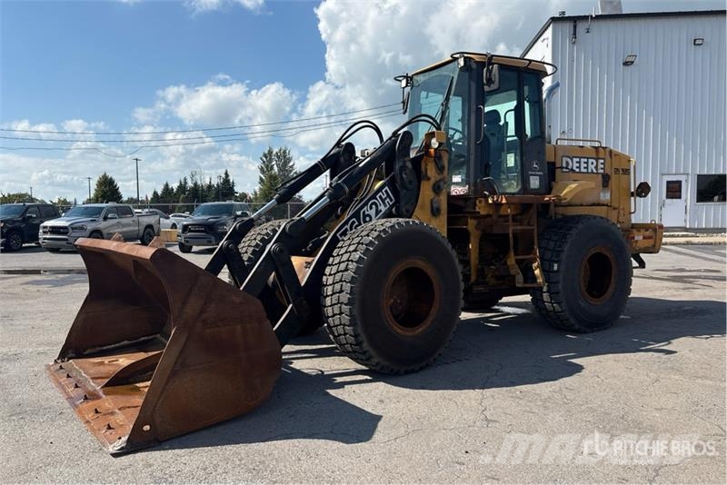 John Deere TC62H Wheel Loader Wheel loaders
