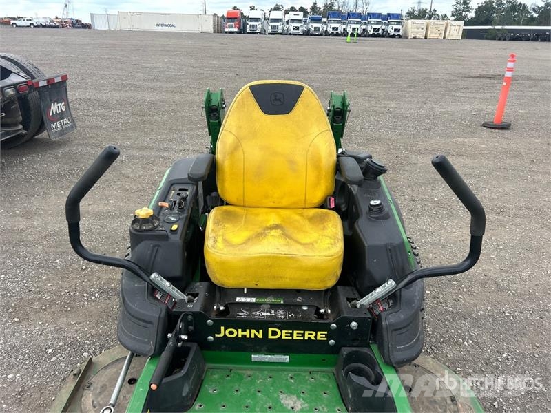 John Deere Z915E Zero-Turn Lawn Mower ركوب الحشائش