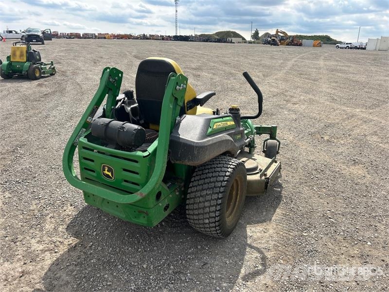 John Deere Z915E Zero-Turn Lawn Mower ركوب الحشائش