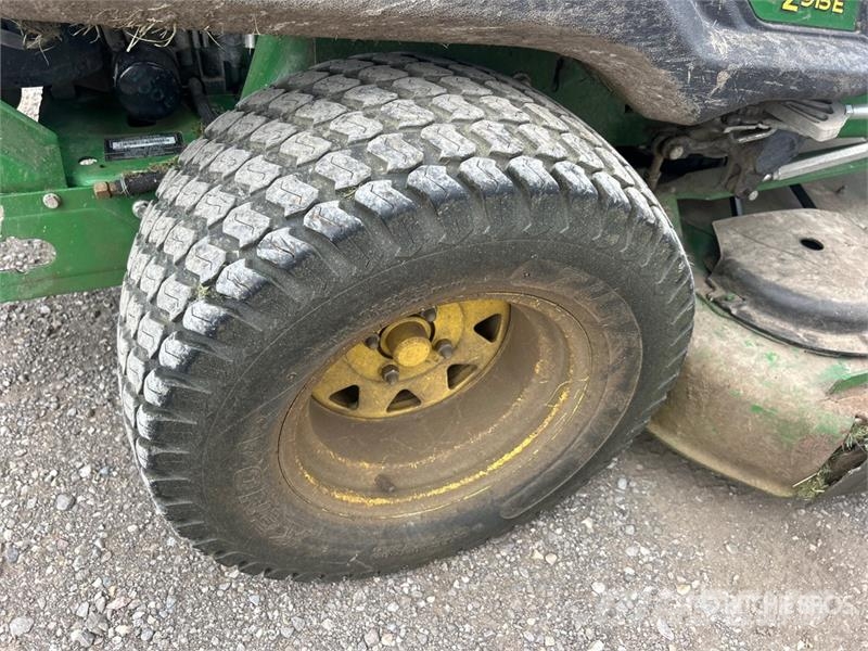 John Deere Z915E Zero-Turn Lawn Mower ركوب الحشائش