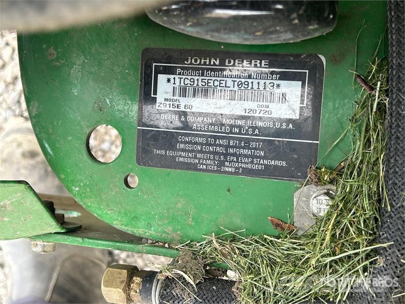 John Deere Z915E Zero-Turn Lawn Mower ركوب الحشائش