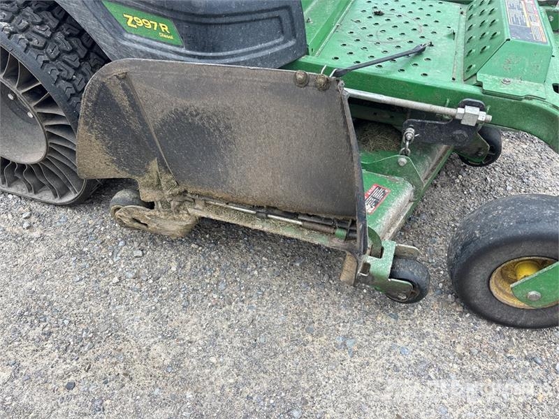 John Deere Z997R ZTrak 4x2 Zero-Turn Lawn Mower Самохідні газонокосарки