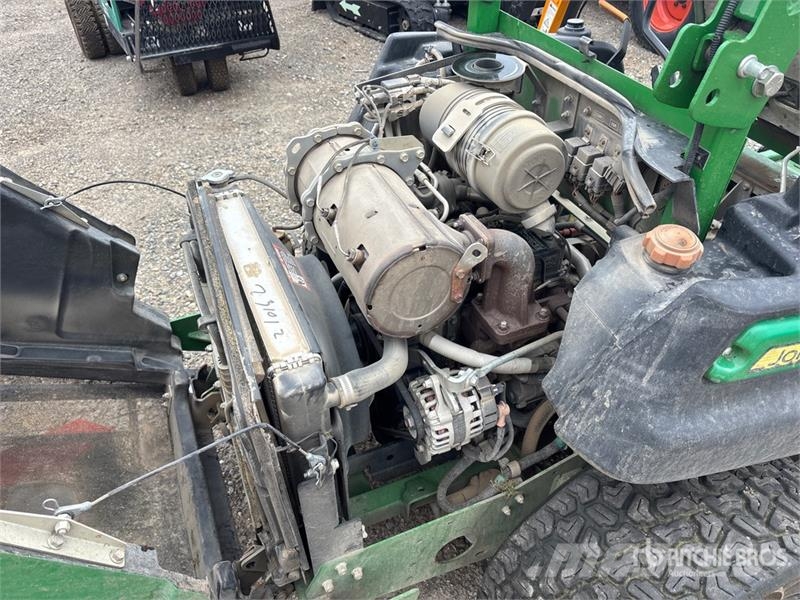 John Deere Z997R ZTrak 4x2 Zero-Turn Lawn Mower Самохідні газонокосарки