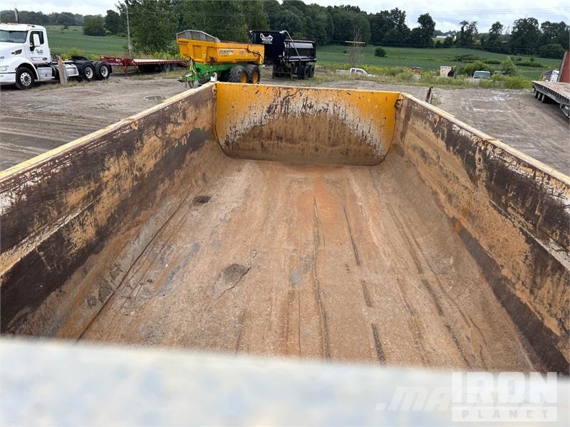 Joskin Trans-KTP 22/50 T/A Off-Road End Dump Trailer Вантажівки / спеціальні