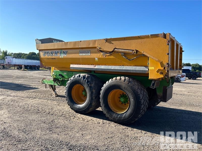Joskin Trans-KTP 22/50 T/A Off-Road End Dump Trailer Вантажівки / спеціальні