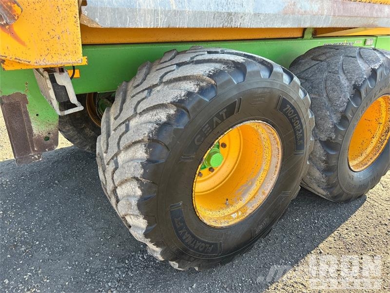Joskin Trans-KTP 22/50 T/A Off-Road End Dump Trailer Вантажівки / спеціальні