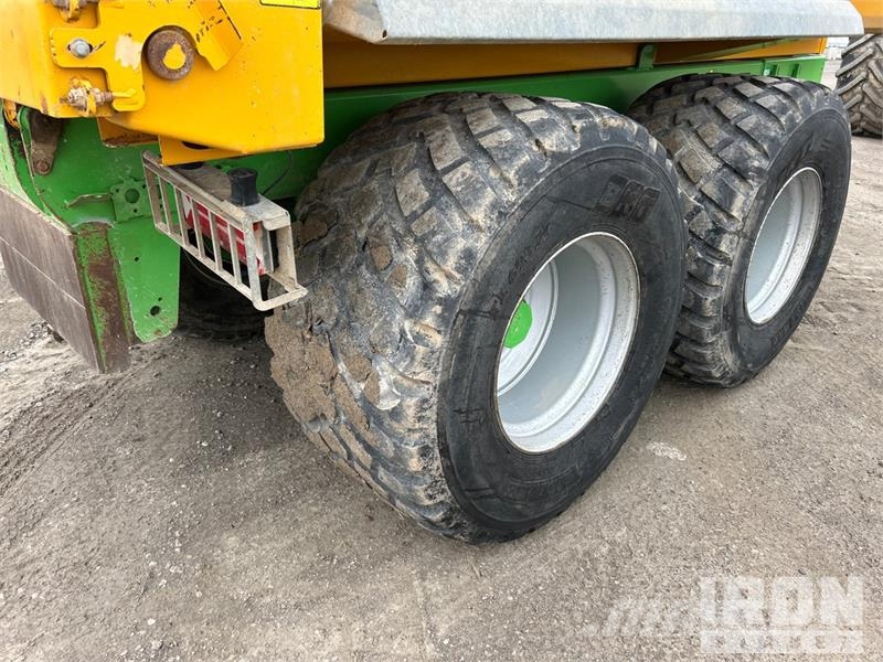 Joskin Trans-KTP 22/50 T/A Off-Road End Dump Trailer Вантажівки / спеціальні