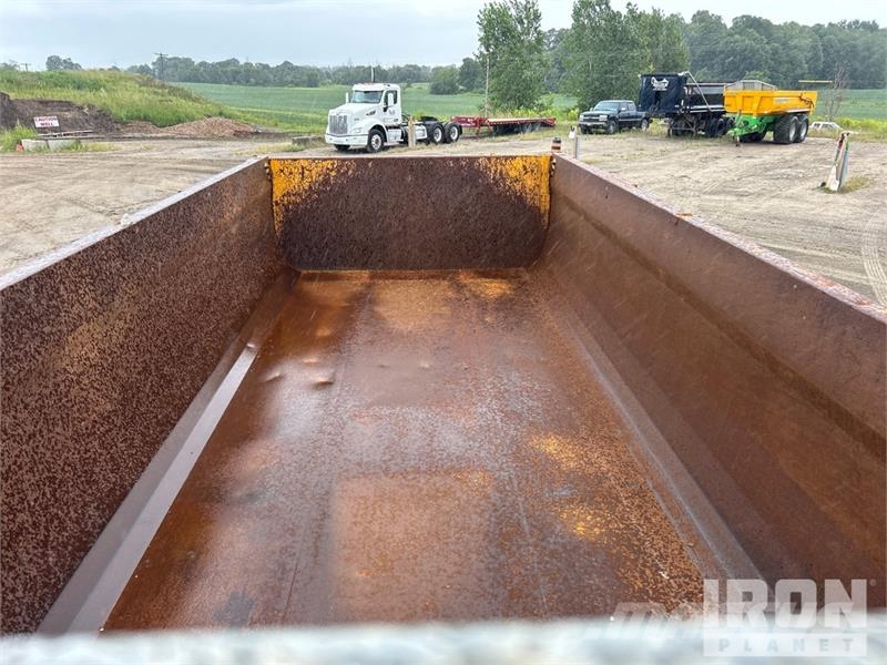Joskin Trans-KTP 22/50 T/A Off-Road End Dump Trailer Вантажівки / спеціальні