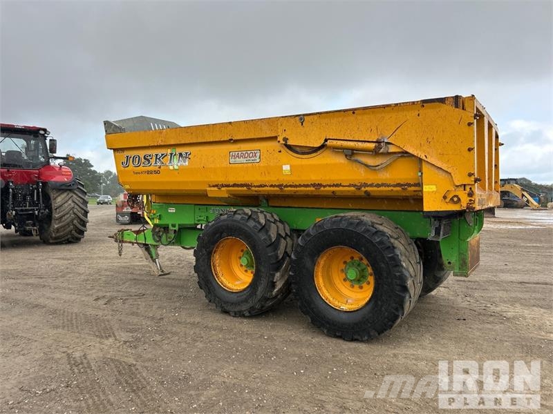 Joskin Trans-KTP 22/50 T/A Off-Road End Dump Trailer Вантажівки / спеціальні