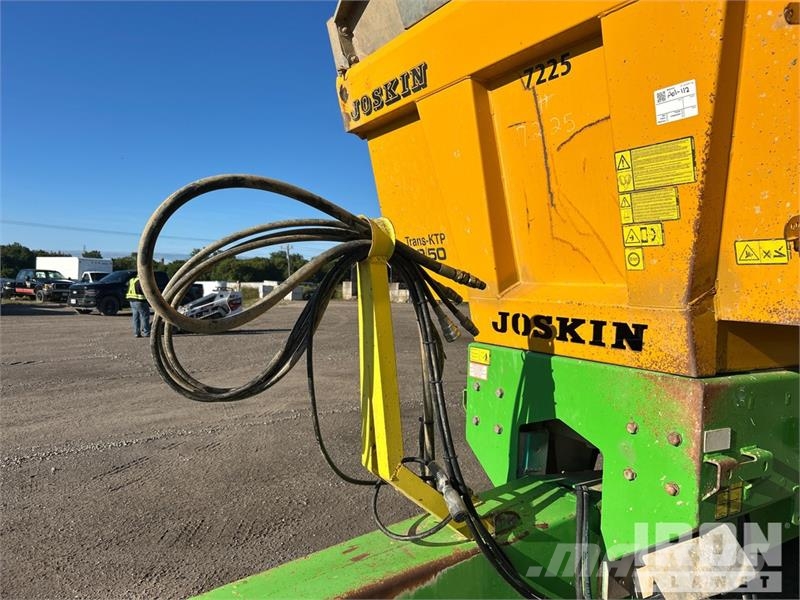 Joskin Trans-KTP 22/50 T/A Off-Road End Dump Trailer Вантажівки / спеціальні