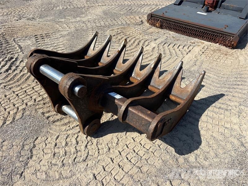  JR 60 in Q/C Excavator Rake Rakes and tedders