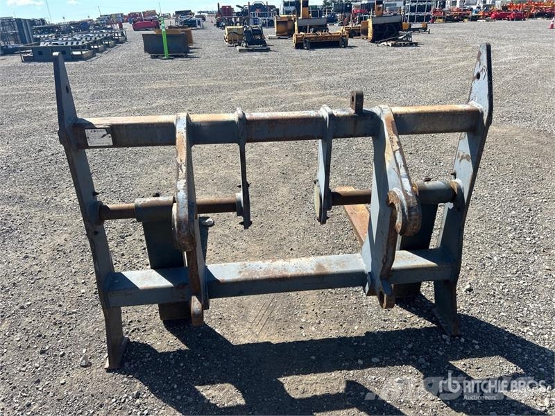 JRB TC54H 47 in Q/C Wheel Loader Forks Pallgafflar