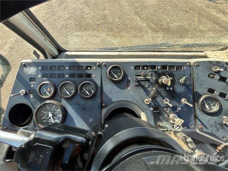 Kalmar 4x2 Spotter Truck Terminalivedukid