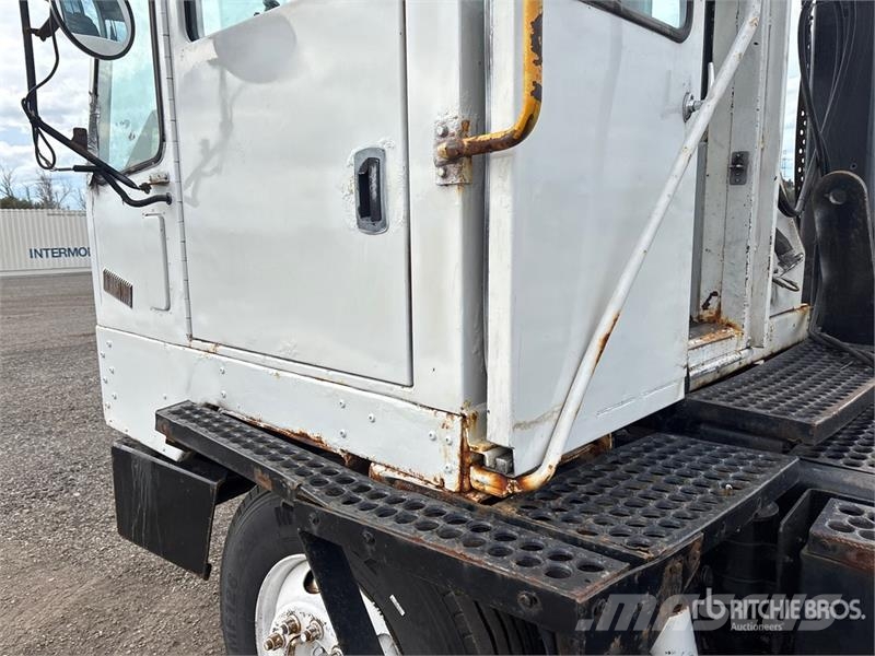 Kalmar 4x2 Spotter Truck Терминальные тягачи