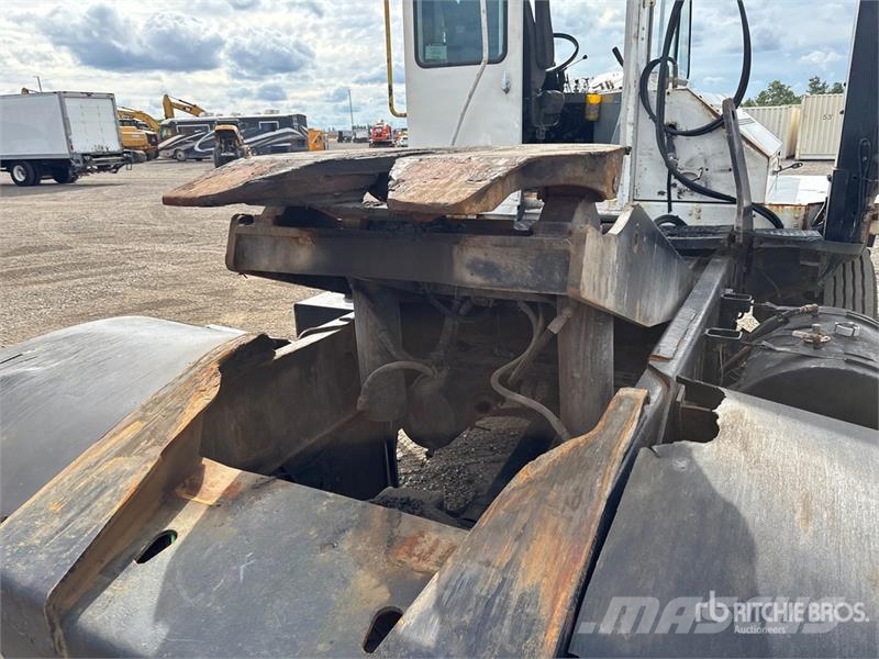 Kalmar 4x2 Spotter Truck Терминальные тягачи