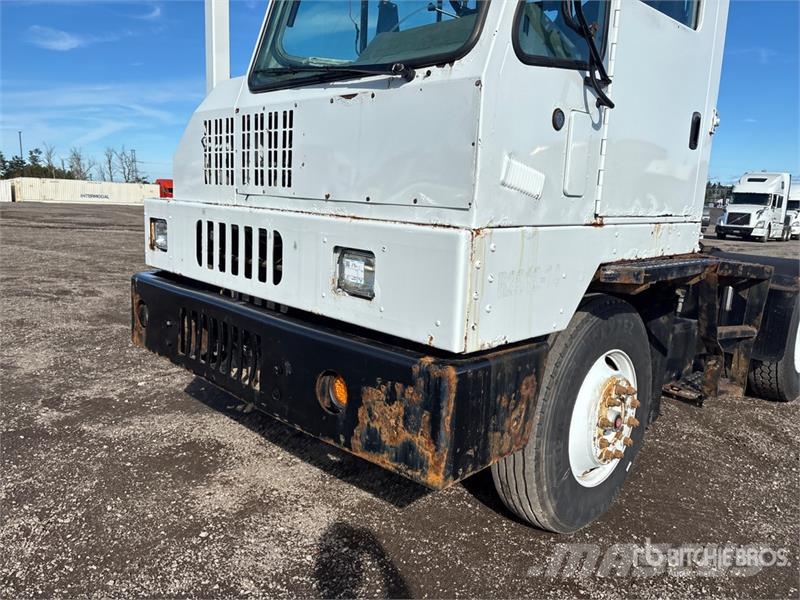 Kalmar 4x2 Spotter Truck Terminalivedukid