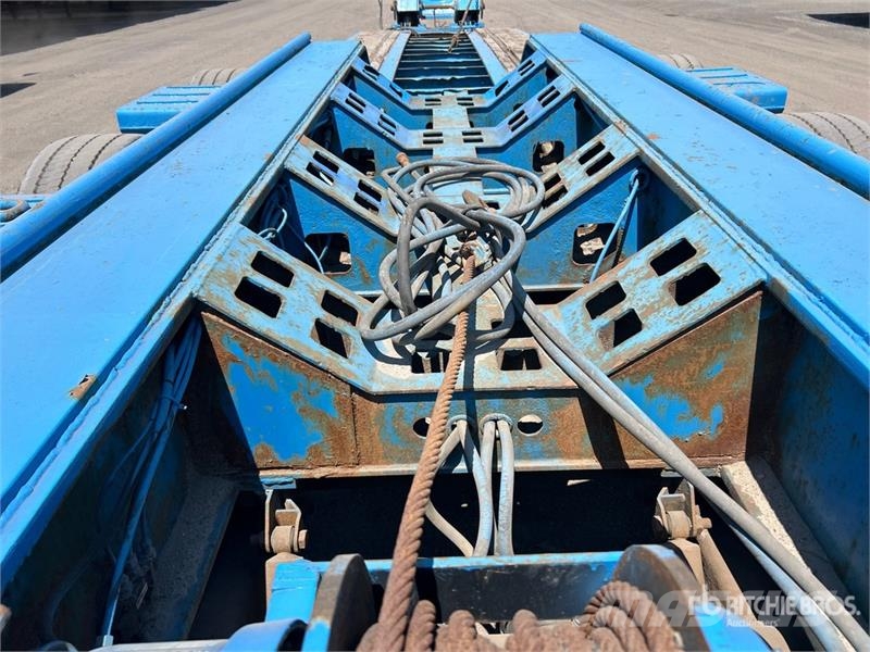 Kalyn Tri/A Removable Gooseneck Lowboy Trailer Нискотоварачи