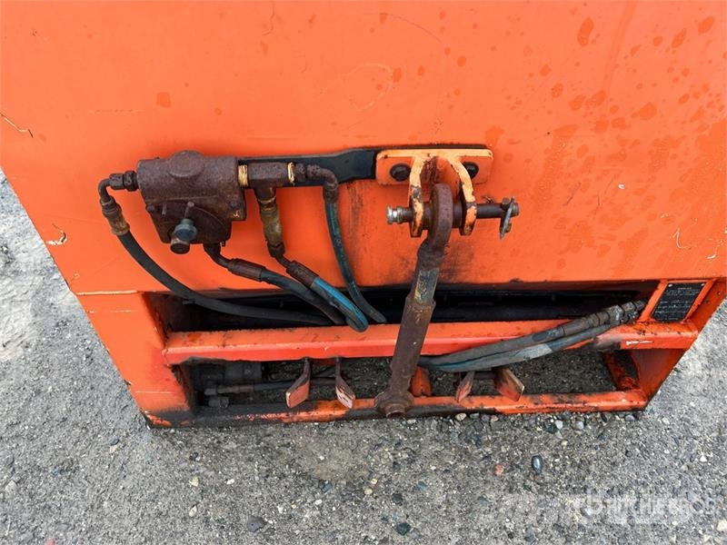 Kanlan 3 pt Hitch Salt Spreader Hiekan- ja suolanlevittimet