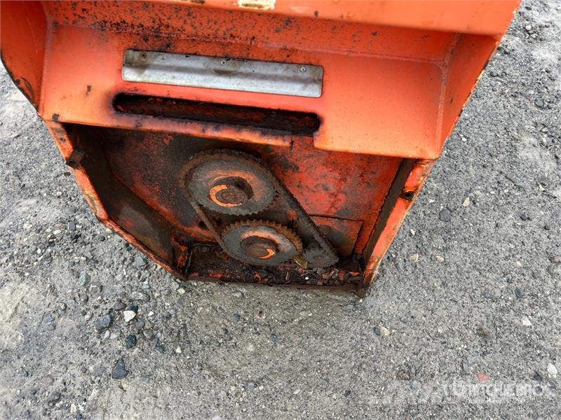  Kanlan 3 pt Hitch Salt Spreader Hiekan- ja suolanlevittimet