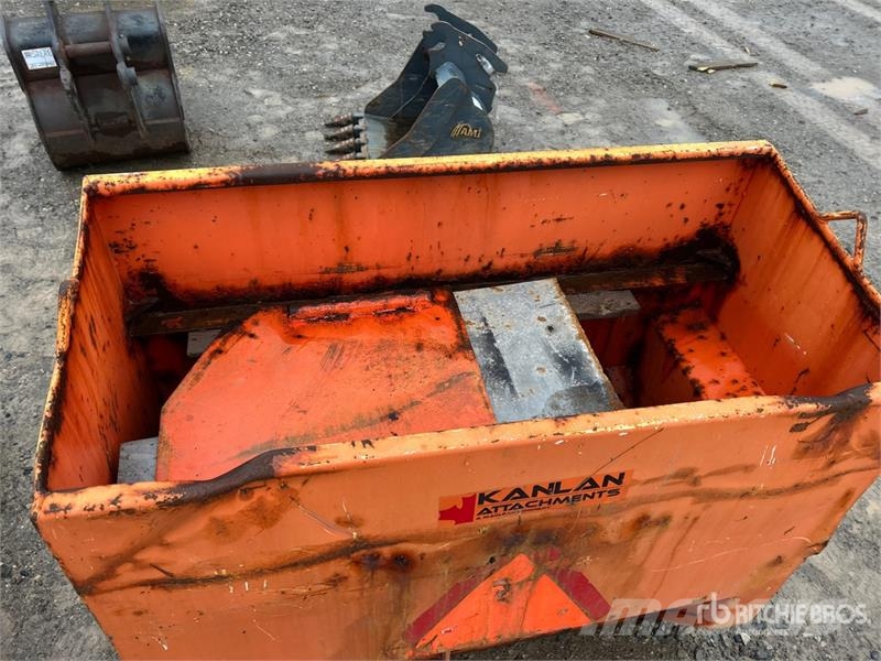  Kanlan 3 pt Hitch Salt Spreader Hiekan- ja suolanlevittimet