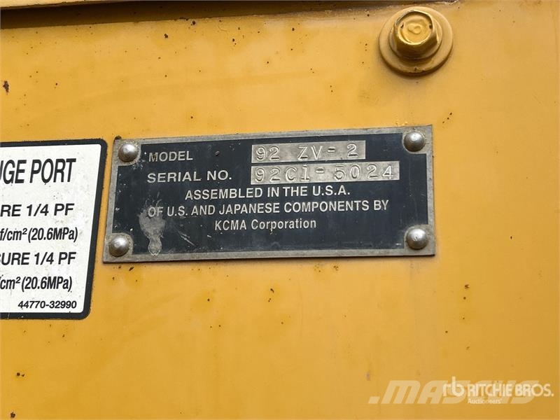 Kawasaki 92ZV-2 Wheel Loader Kolové nakladače