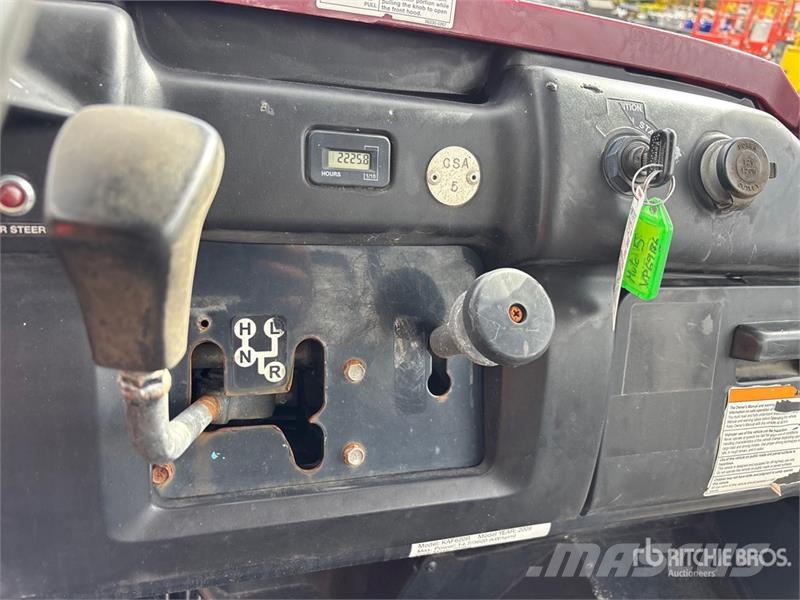 Kawasaki KAF620E Maquinaria para servicios públicos