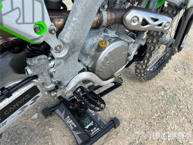 Kawasaki KX250 Motocross Bike 全地形車