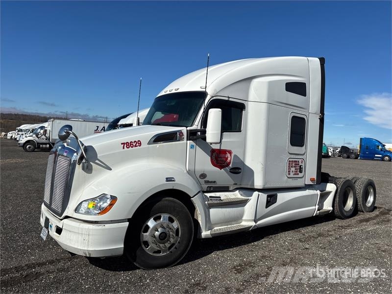 Kenworth 6x4 T/A Sleeper Truck Tractor (Inoperable) Motrici e Trattori Stradali